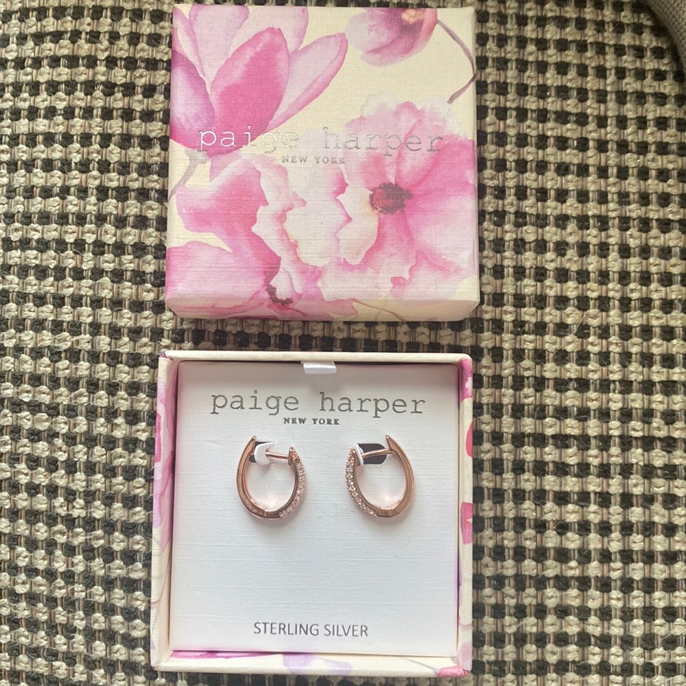 Sterling Silver Cubic Zirconia hoop earrings. NEW
